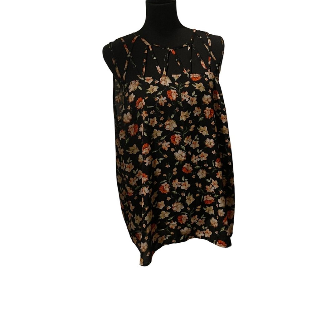ZENOBIA CRISSCROSS CUTOUT FLORAL BLOUSE
